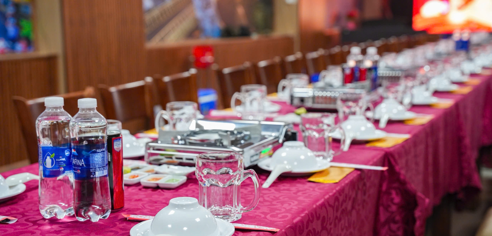 NHÀ HNAGF TÌNH BẰNG HỮU