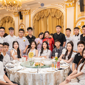 Gia đình anh Hưng