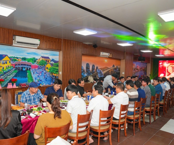 Nhà Hàng Tình Bằng Hữu